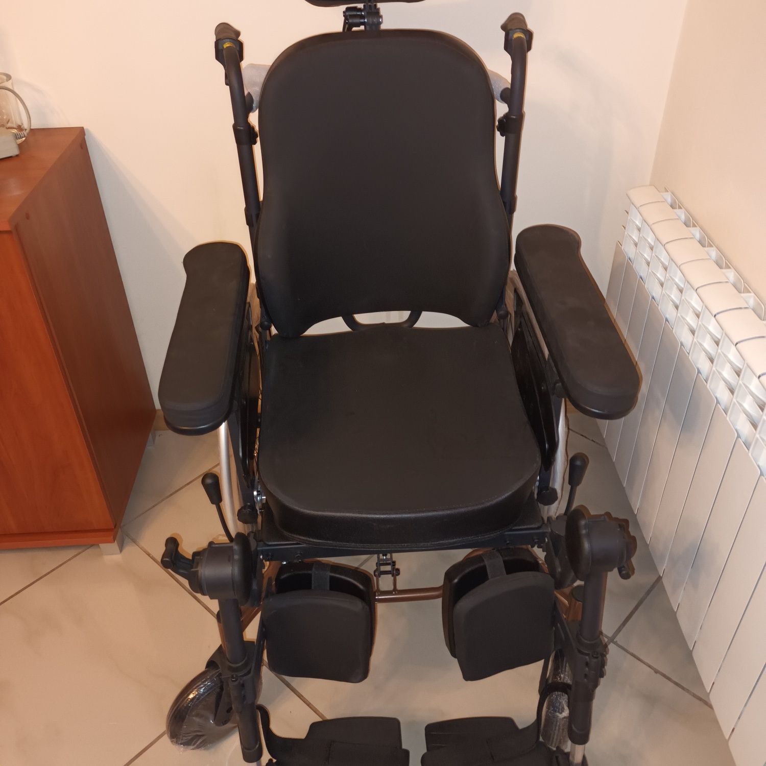 Wózek inwalidzki specjalny inovys 2