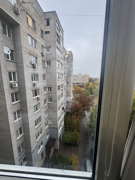 Продам 1 комнатную квартиру на Фрунзенском !Левый берег! Донецкое шосс