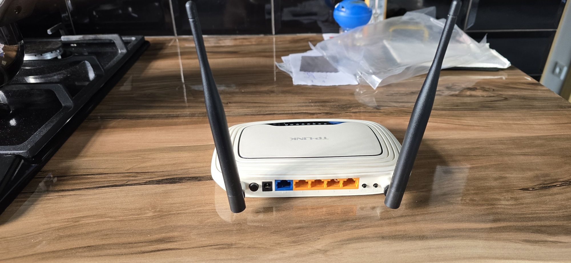 Router TP-Link 300Mb/s  TL-WR841N w super stanie ,jak nowy!!!