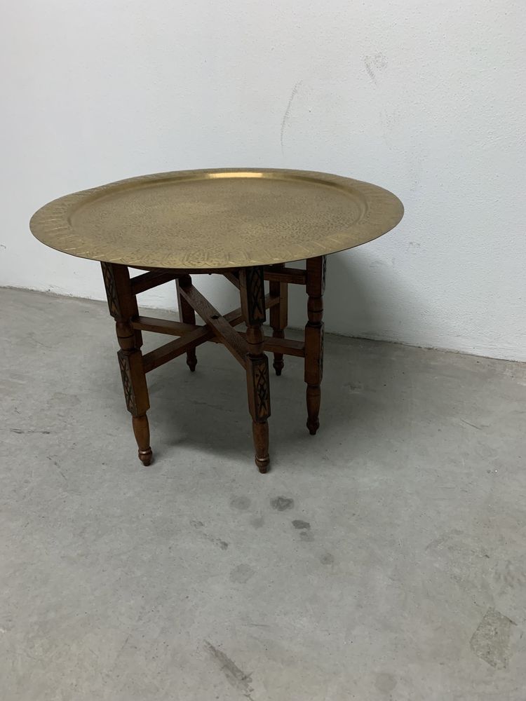 Mesa em madeira e cobre