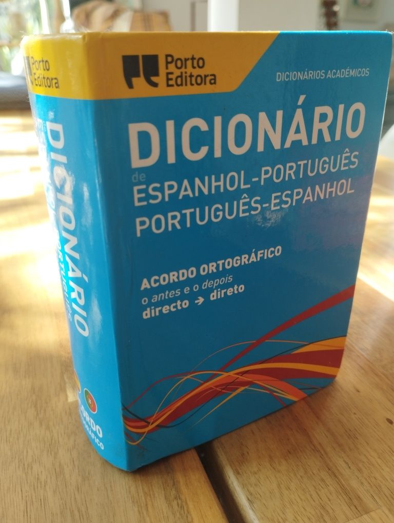 Dicionário espanhol português e português espanhol da Porto Editora