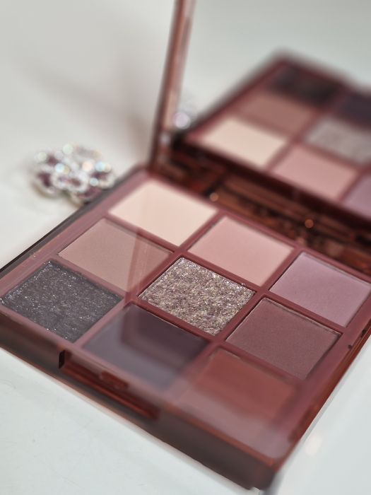 Paletka Cieni Aksamitny Zmierzch Velvet Dusk Oasis Collection Farmasi