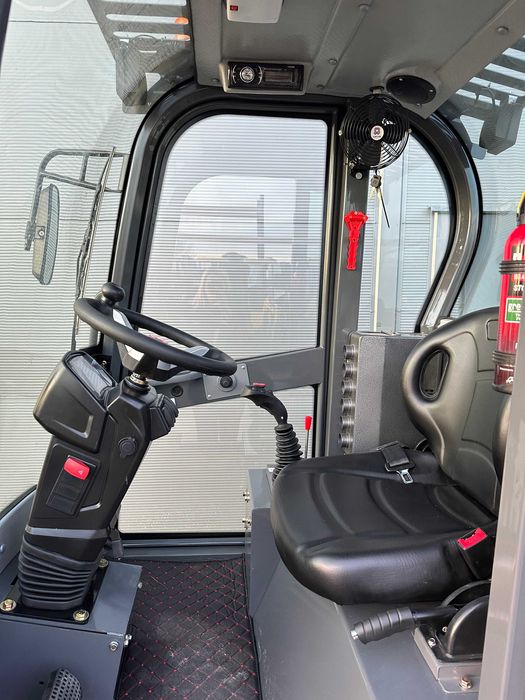 NOWA Ładowarka Interbauer MINIŁADOWARKA udź.1000kg Kubota 25KM LEASING