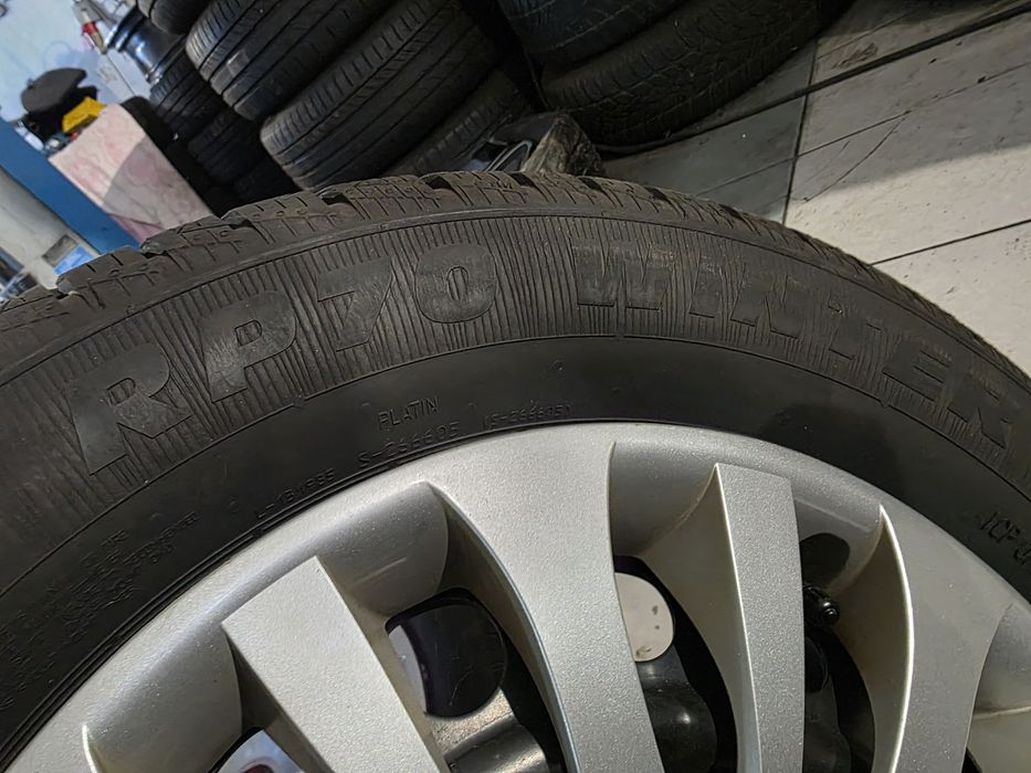 Felgi Stalowe Toyota Yaris 4x100 do24 Opony Zimowe 175/55r15