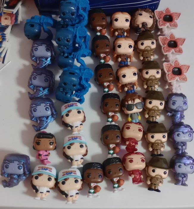 Stranger things Kinder joy