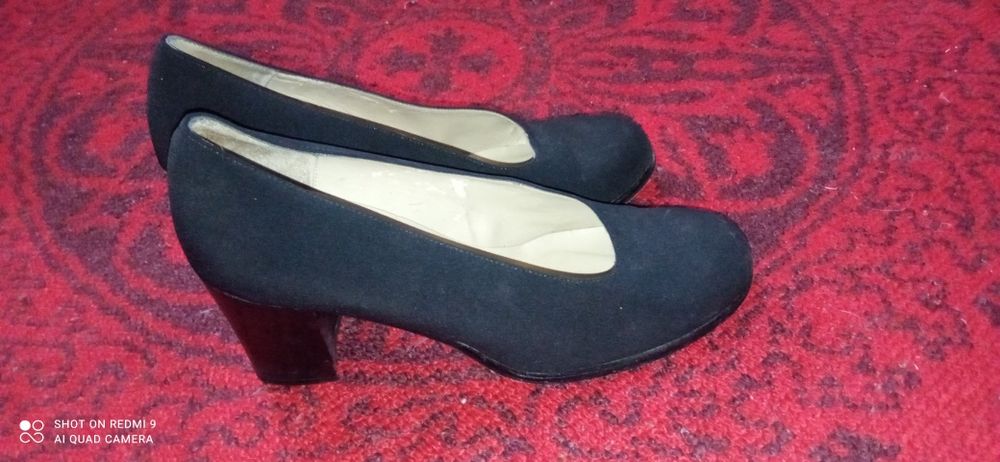 Чорні туфлі 37 р.