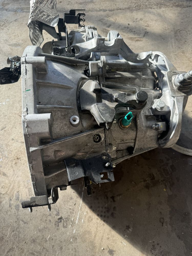 Skrzynia biegów 2.0 Dci PF6082 Renault Trafic IV Primastar 22- części