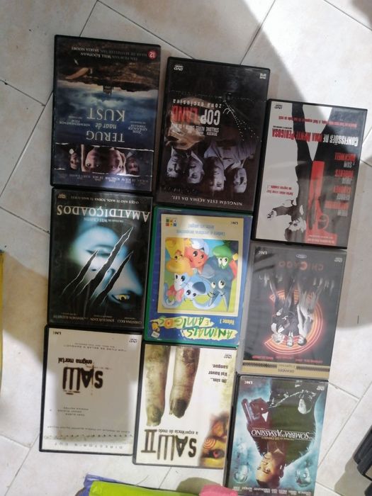 Vendo três sacos de filmes de DVD's
