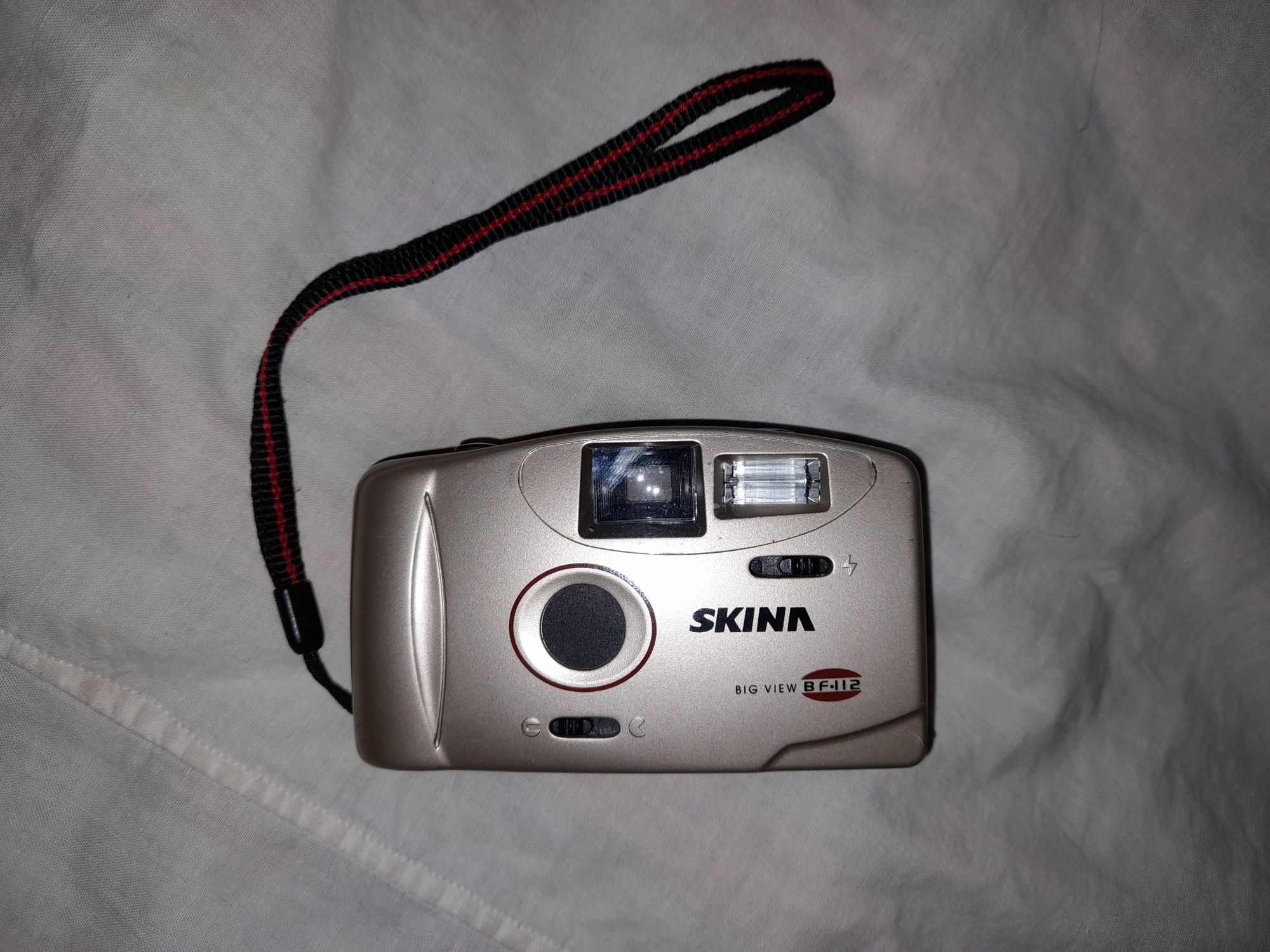 Плёночный фотоаппарат SKINL