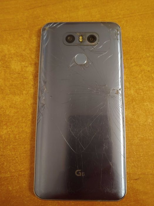 LG G6 Sprawny z rozbitą szybką
