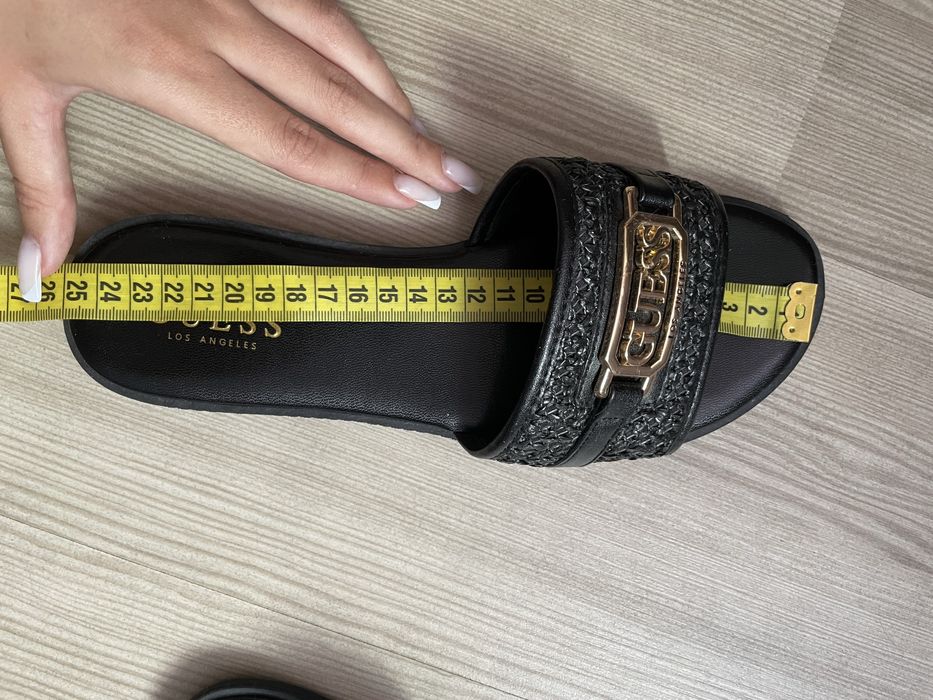 Шльопанці GUESS (оригінал)