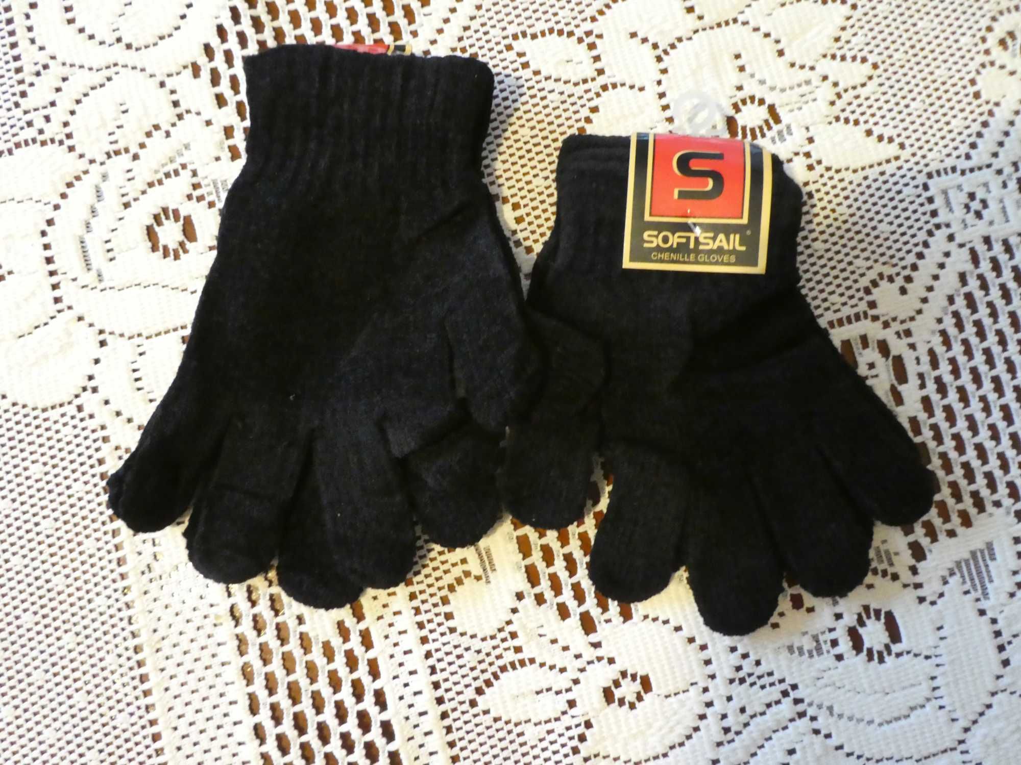 Rękawiczki damskie uniwersalne, czarne.