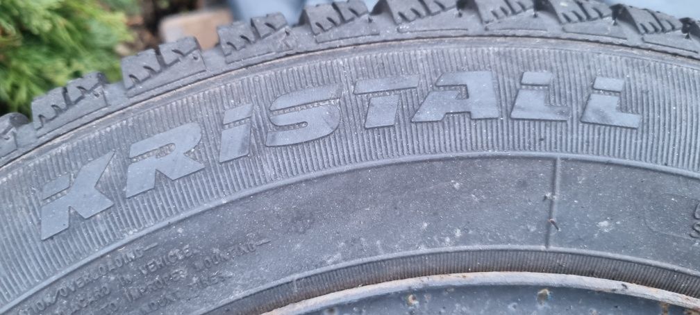 Yaris Aygo Corolla 175/65 R14 felgi  z oponami zimowymi