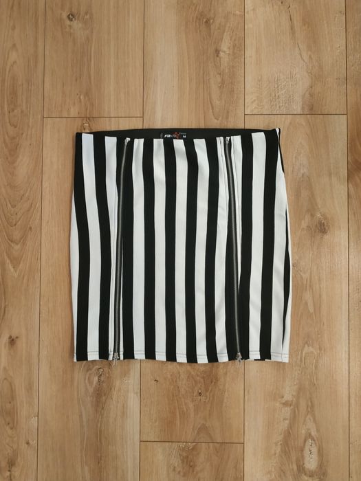 Spódnica w paski New Yorker rozmiar M 38