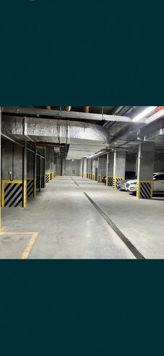 Паркінг з зарядкою для електромобіля | Малоголосківська | 4000 грн