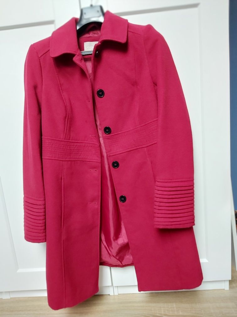 Czerwony taliowany płaszcz Mohito 40 jak nowy