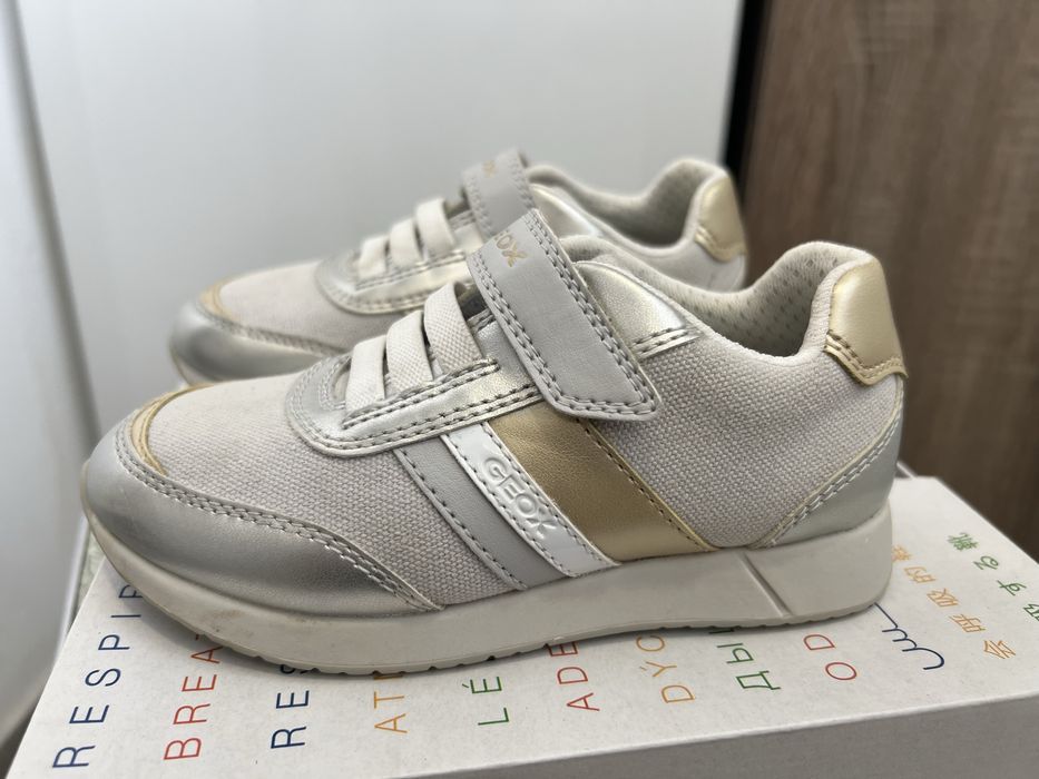 Кросівки для дівчинки Geox