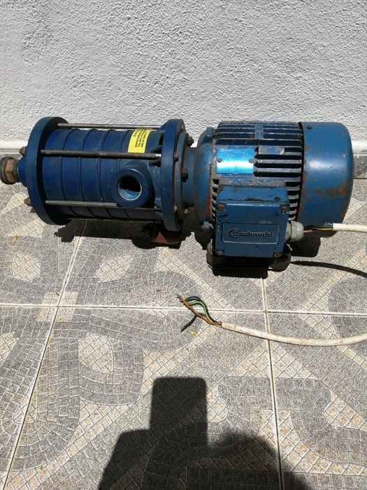 Bomba de águai trifasica