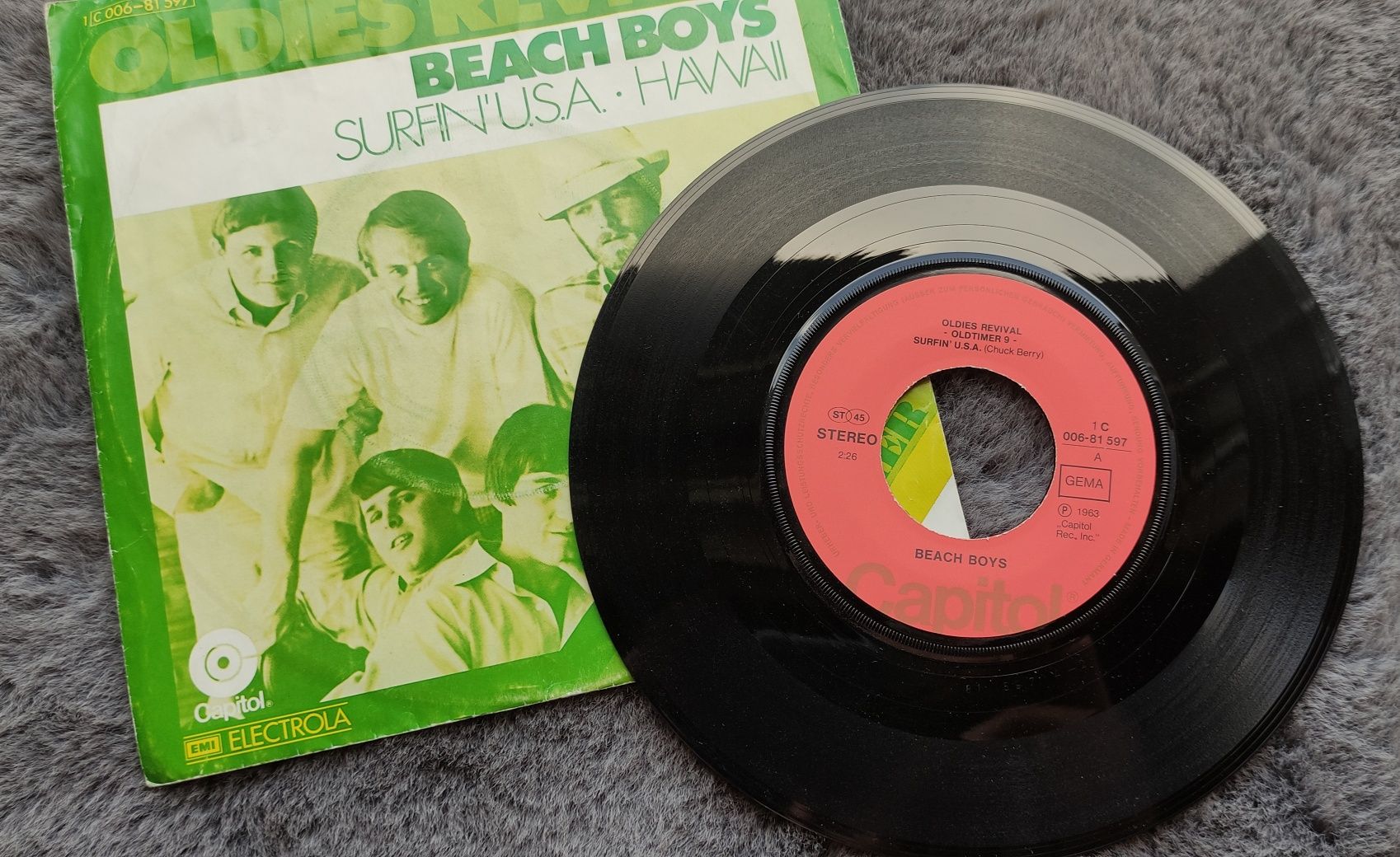 The Beach Boys – Surfin' U.S.A. / Hawaii 7'