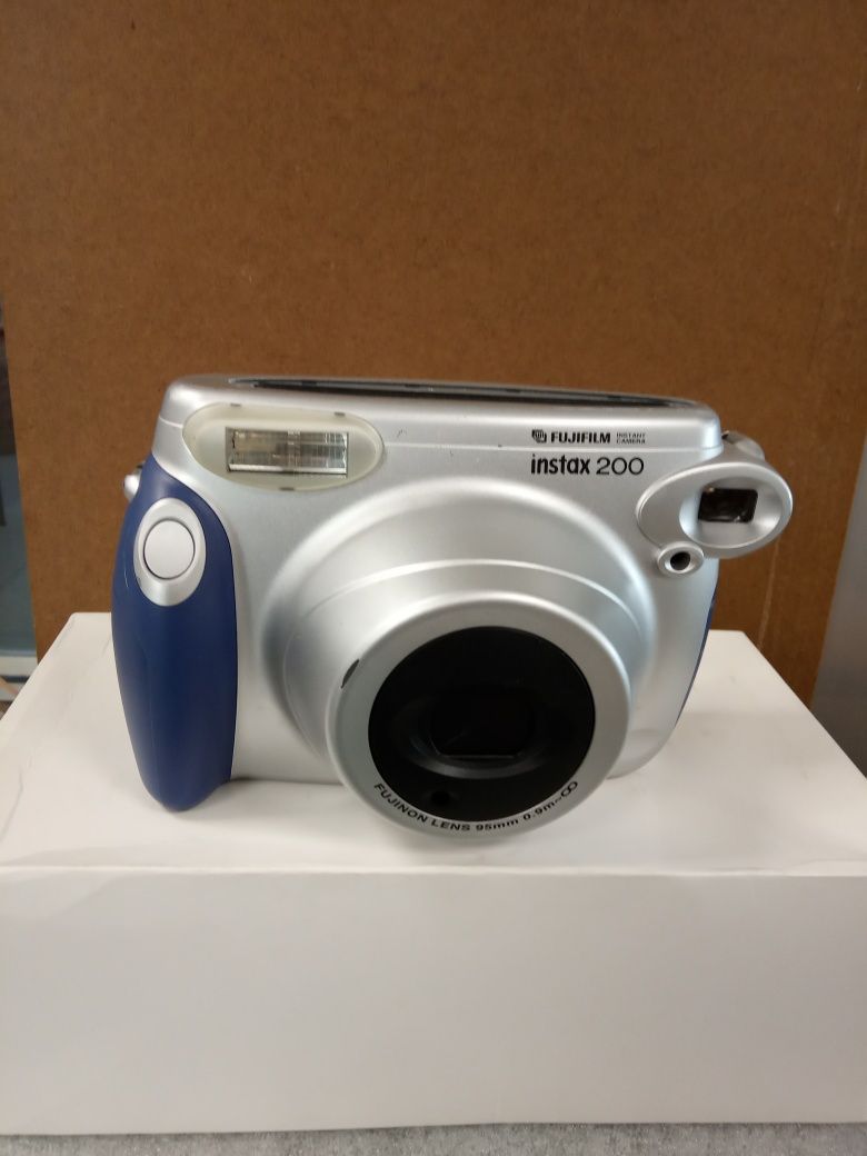 Máquina fotográfica instantânea  Fuji 200
