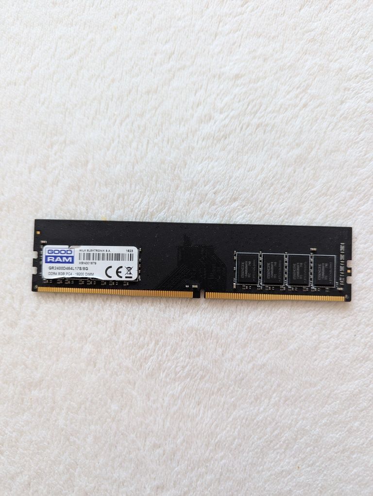 Pamięć RAM GOODRAM 8GB 2400MHz DDR4 DIMM GR2400D464L17S/8G