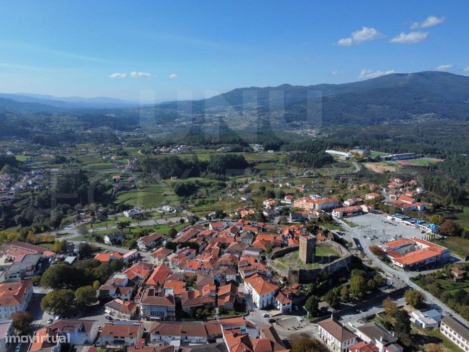 Quinta Secular com 10 lotes para construção - Centro Melgaço