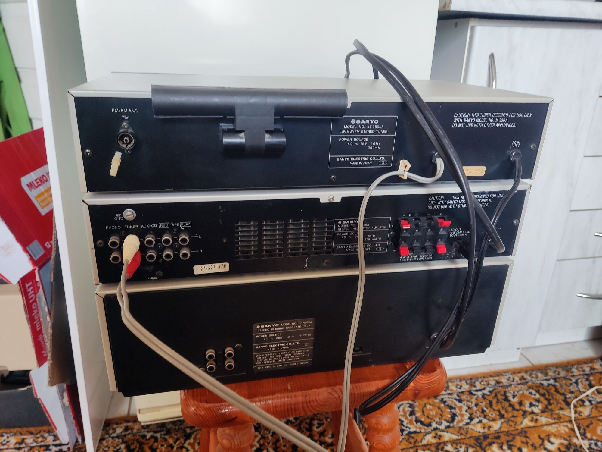 Sanyo JA 550A + magnetofon gratis