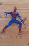 Spiderman strzelający pajęczyną duży
