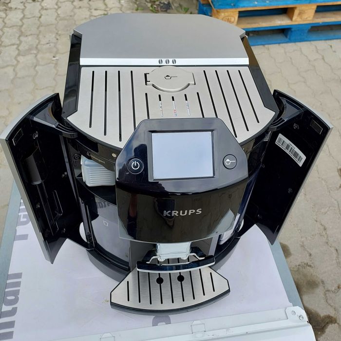 Кофемашина премиум класа Крупс Krups EA 9000 с цветным дисплеем