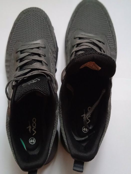 Кросівки розмір 46