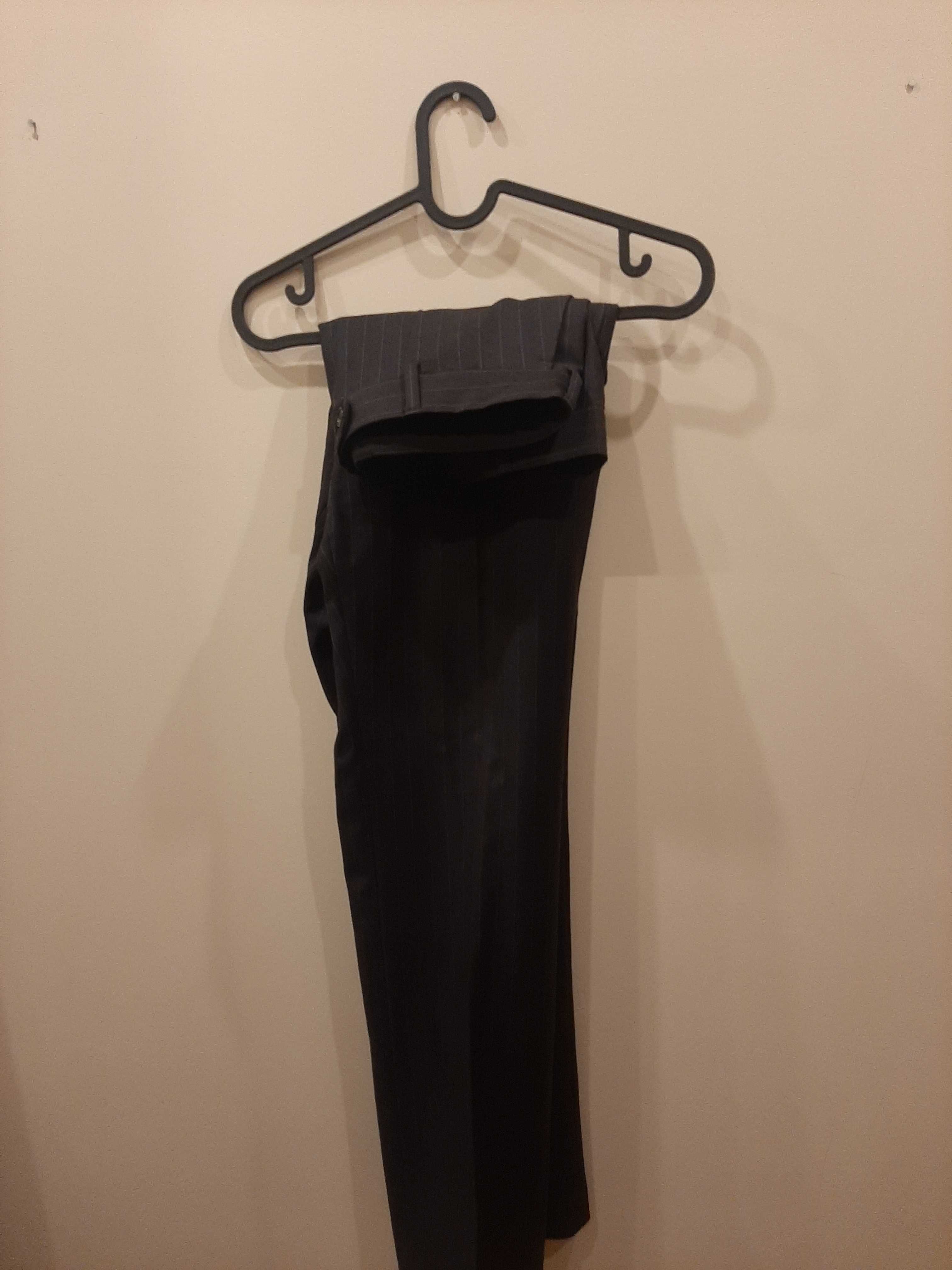 Garnitur marki Bytom, 182 cm, 100% wełna
