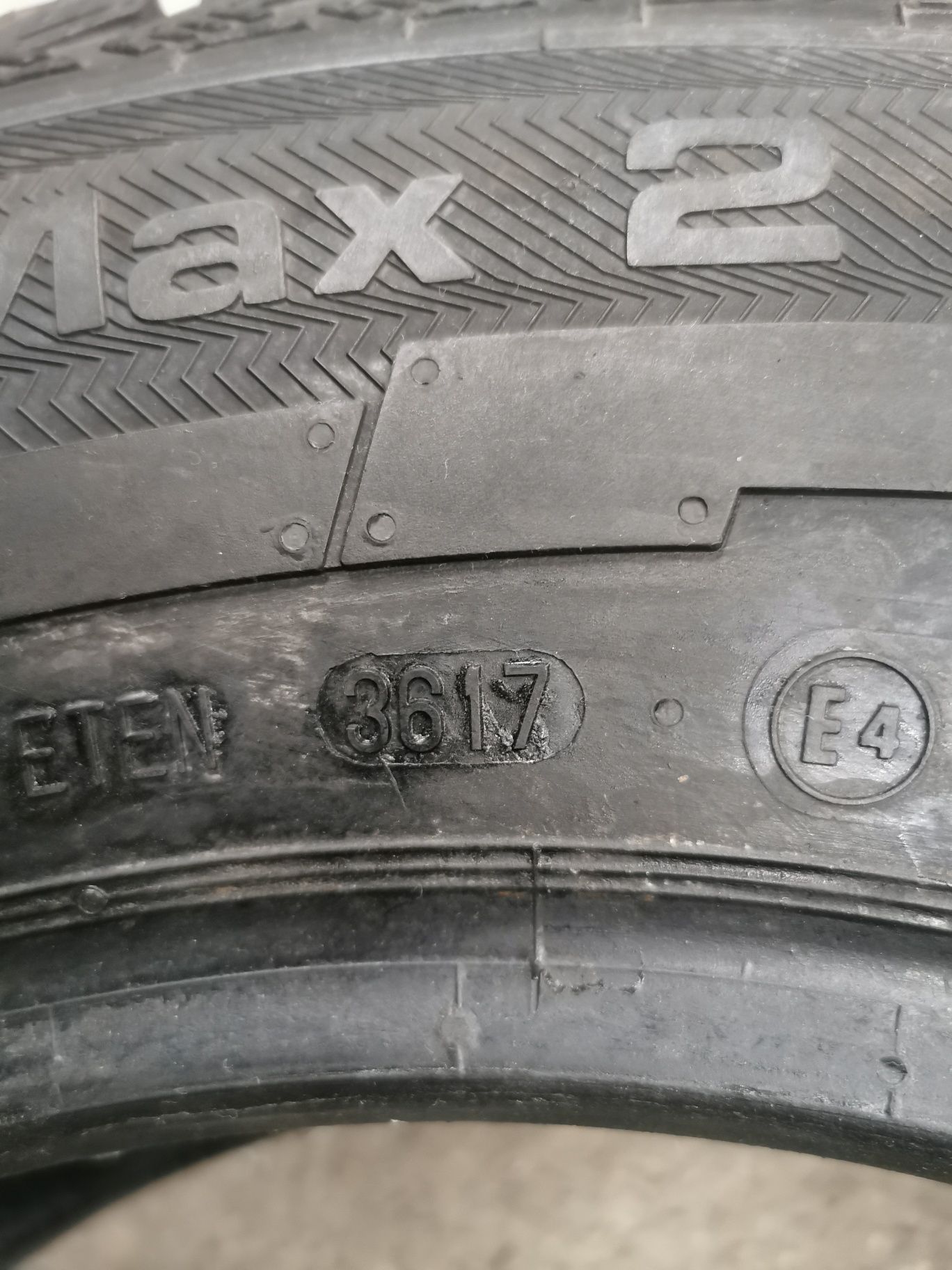 Para opon 215/70R15C 109/107R Uniroyal Snów MAX 2