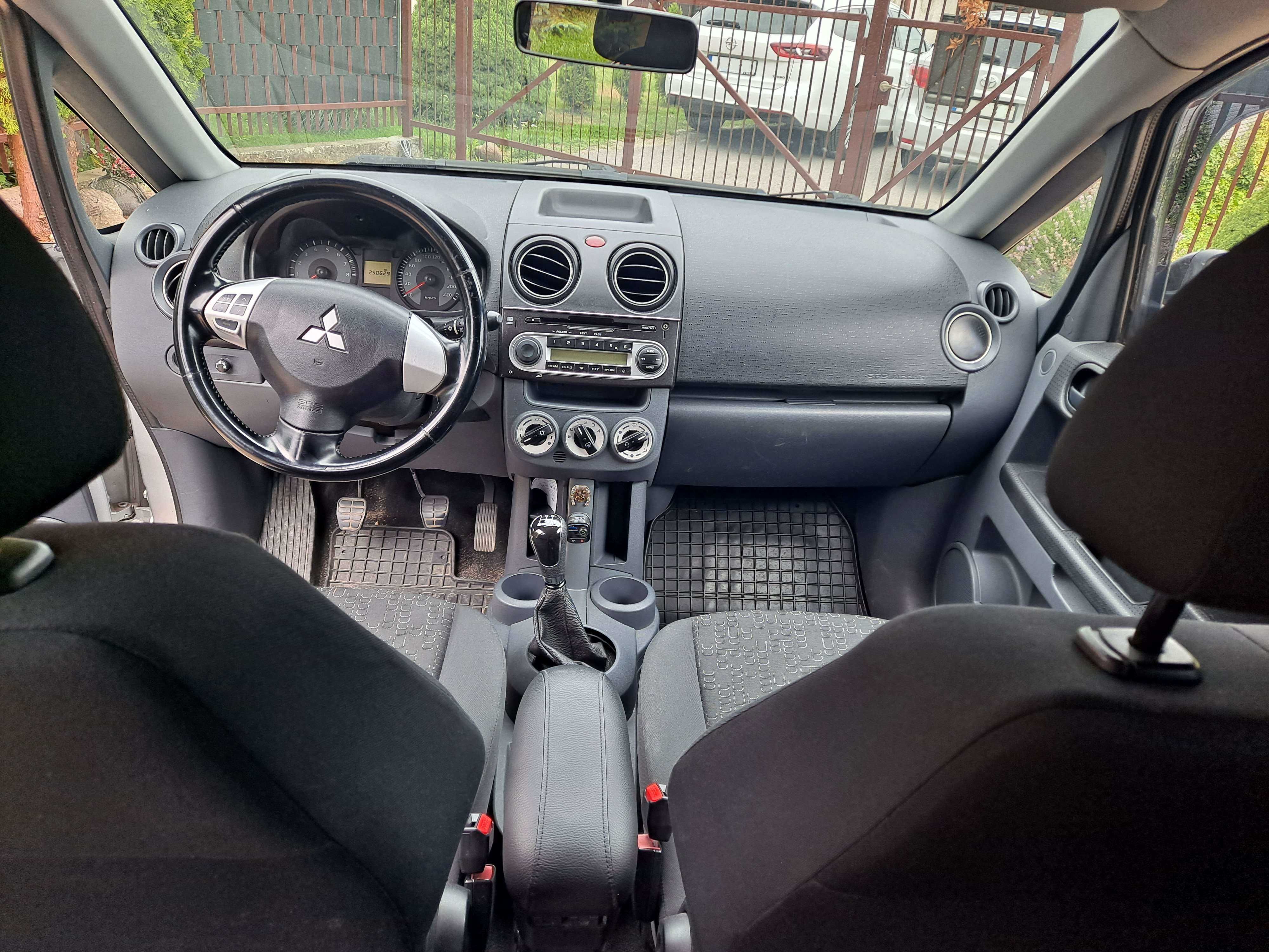 Mitsubishi Z30 Colt 1.3 benzyna, bogato wyposażony + koła zimowe