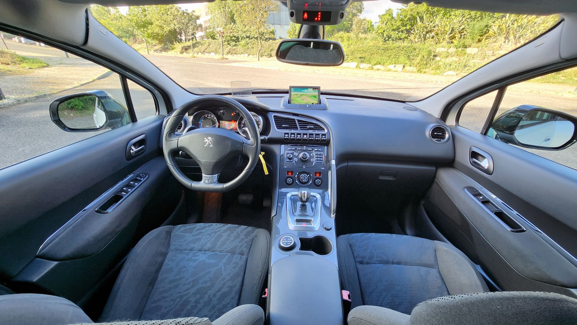 Peugeot 3008 2.0 HDI Híbrido Nacional