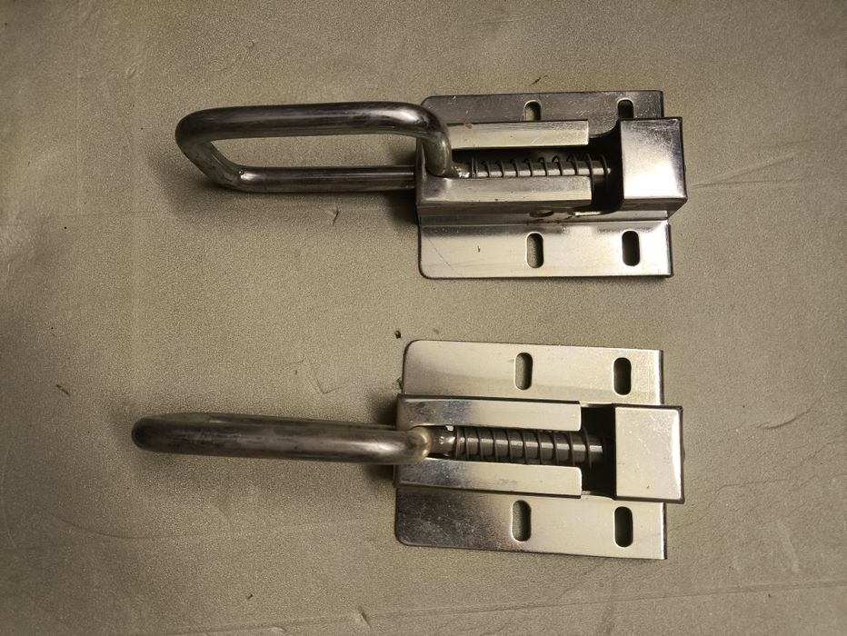 Rygiel zasuwa do bramy 2 szt nowe