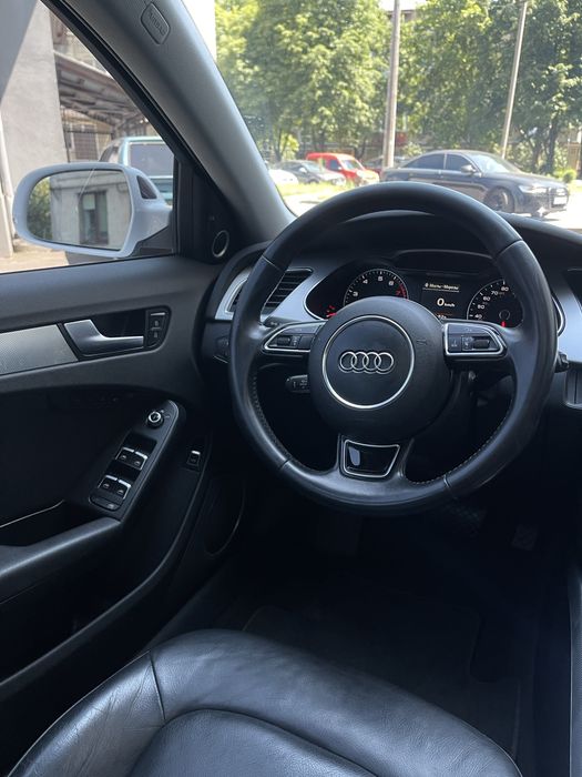 Audi A4 b8 S-line quattro