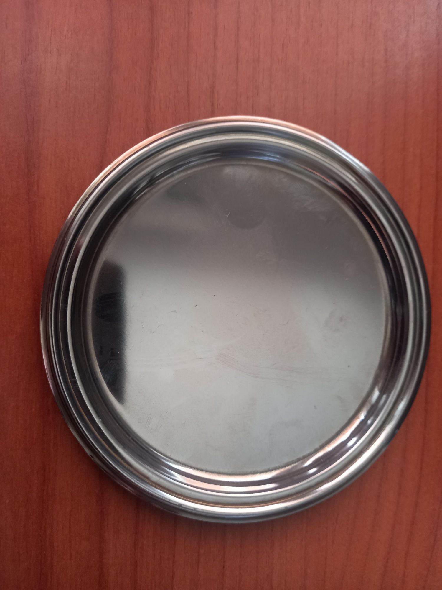 Prato em aço inox ( novo)