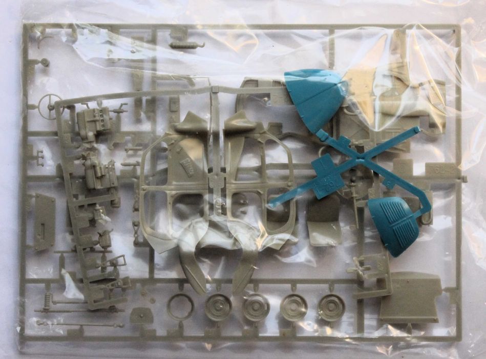 Renault 4 cv Heller Kit 1/24