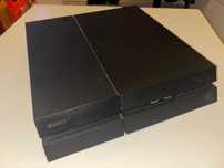 PlayStation 4 + 4 pady