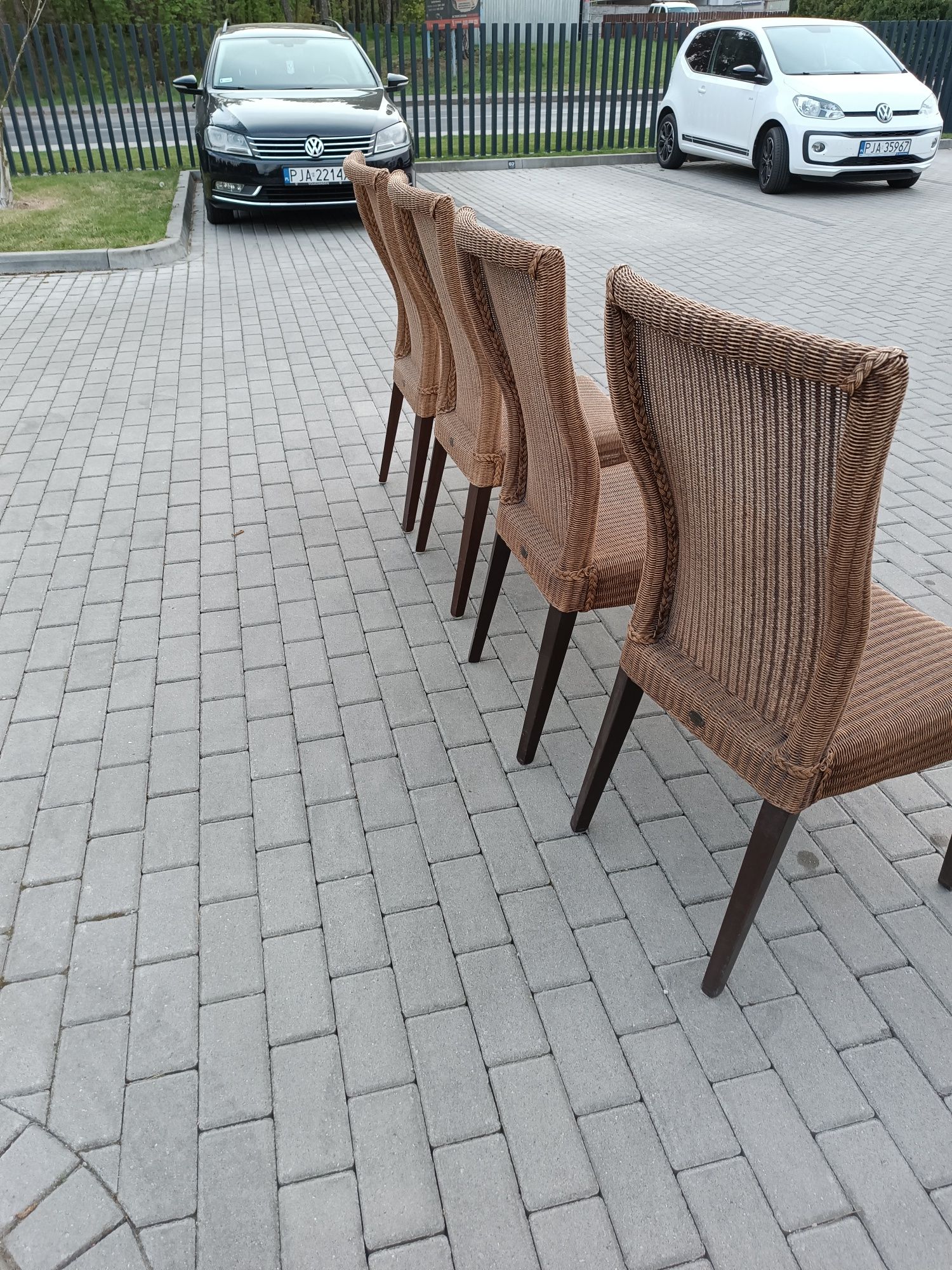 Sprzedam krzesła Oryginalne Loom FURNITURE BV