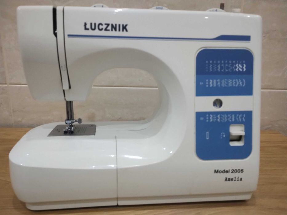 Maszyna do szycia Łucznik  Amelia 2005