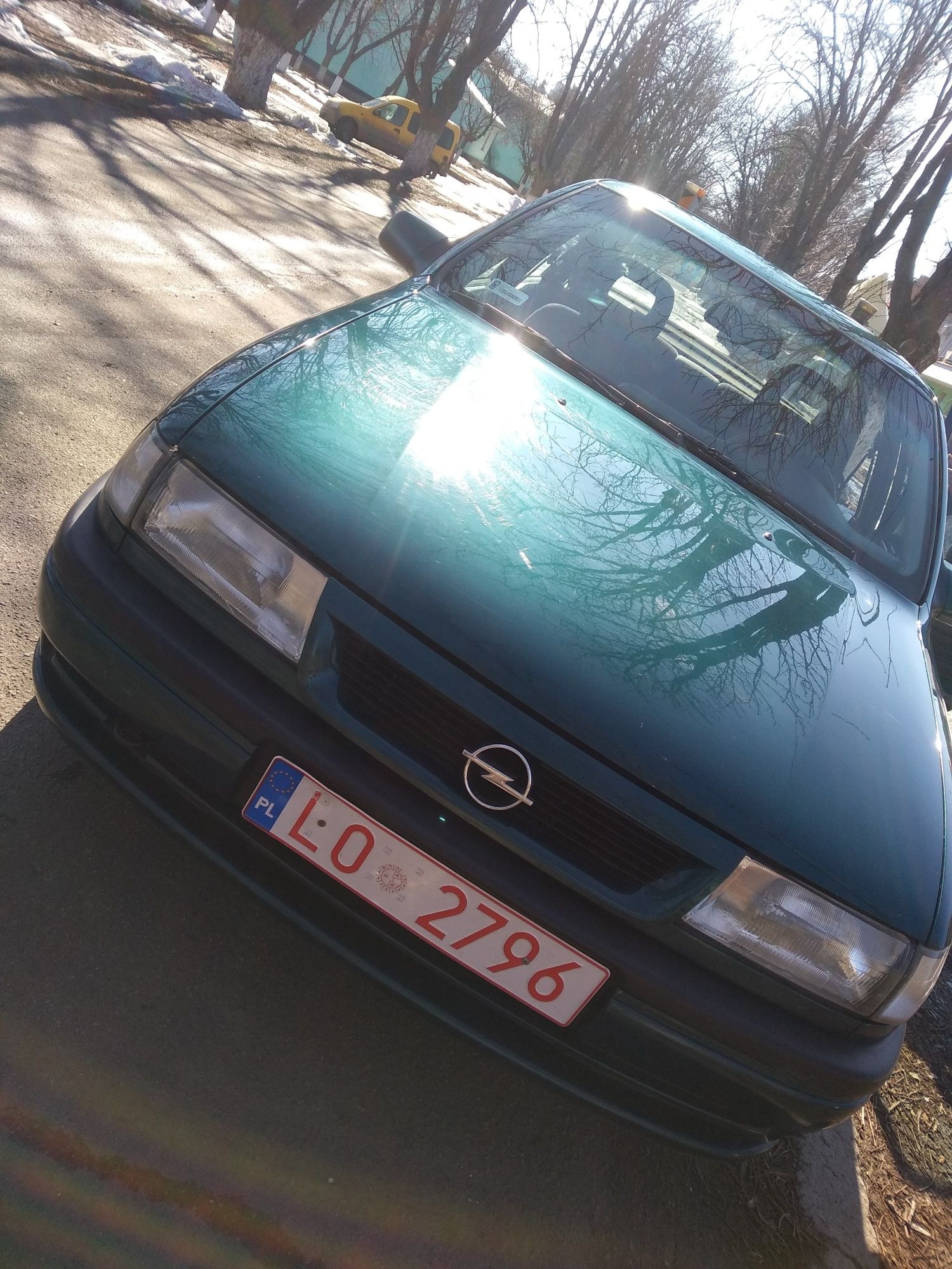 Разбирается на запчасти Opel Vectra A 1.6, C16NZ, стартер, генератор