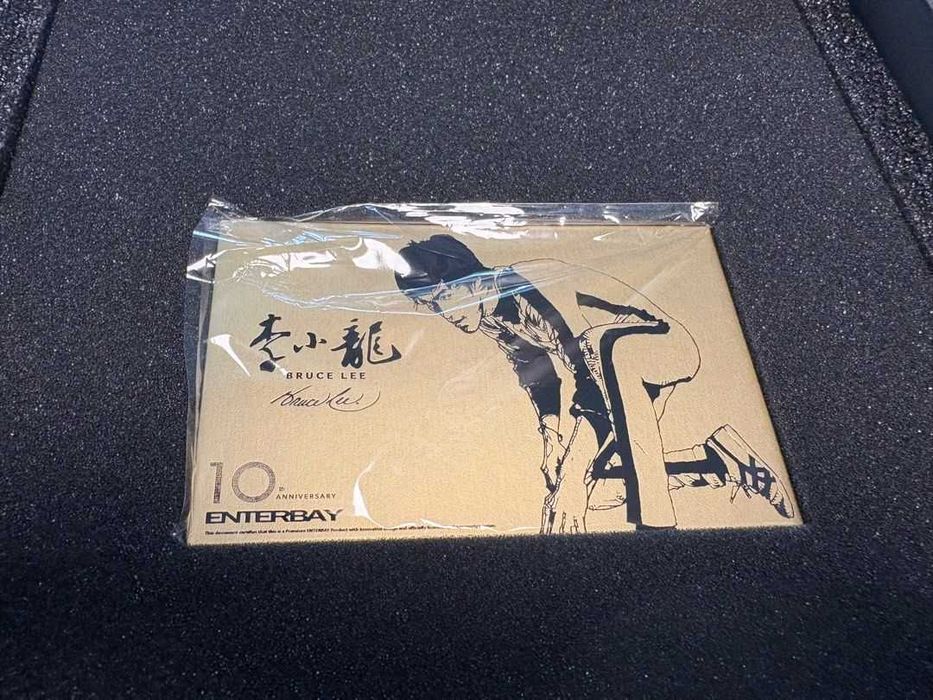 Figura Enterbay Bruce Lee