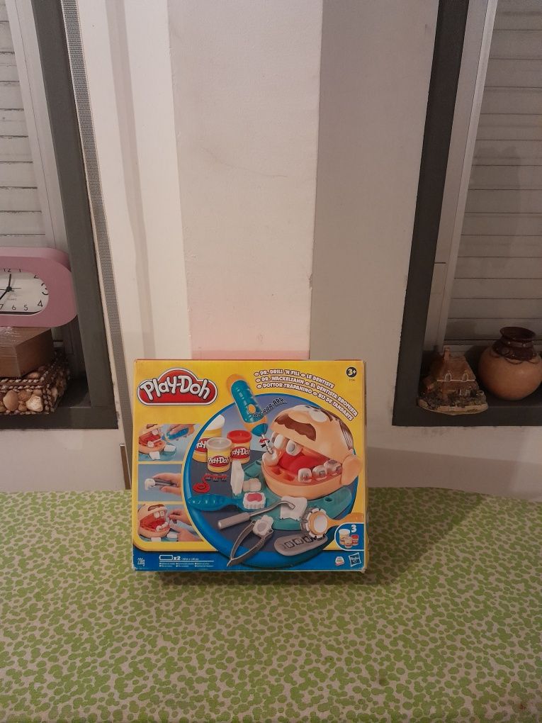 Vendo Brinquedo Dentista Brincalhão PLAY-DOH muito bonito como novo