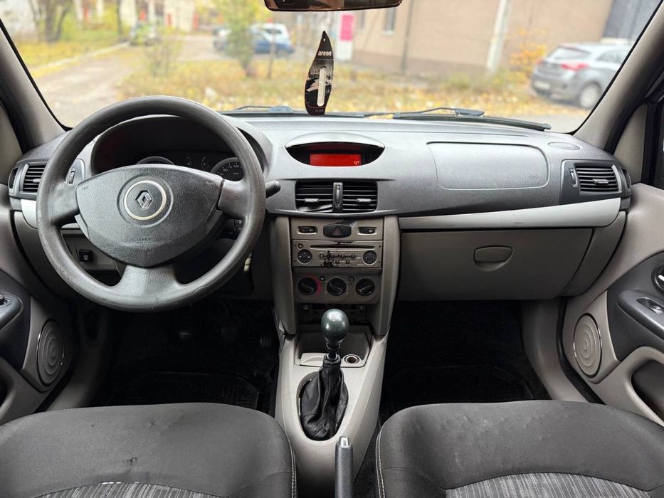 Продам Рено Симбл 2011 газ/бенз