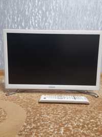 Телевизор смарт ТВ samsunq UE22F5410AK