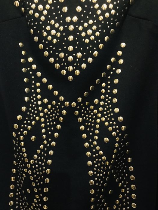 Sukienka z dżetami reserved