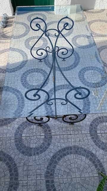 Conjunto Mesa e Cadeiras