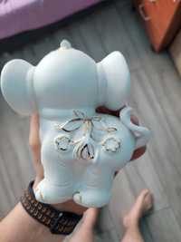 Słonik z porcelany