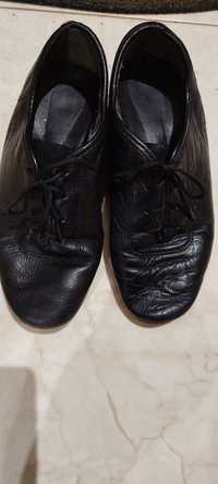 Взуття для танців туфлі